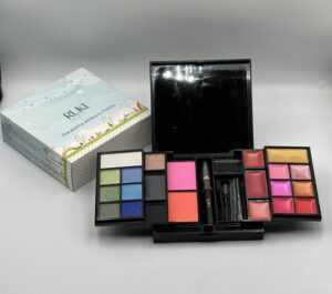 RUKI Makeup Palette Pearlescent Matte Eyeshadow With Mirror Blushes